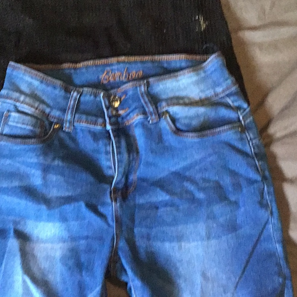 Shorts - Picture 3 of 3